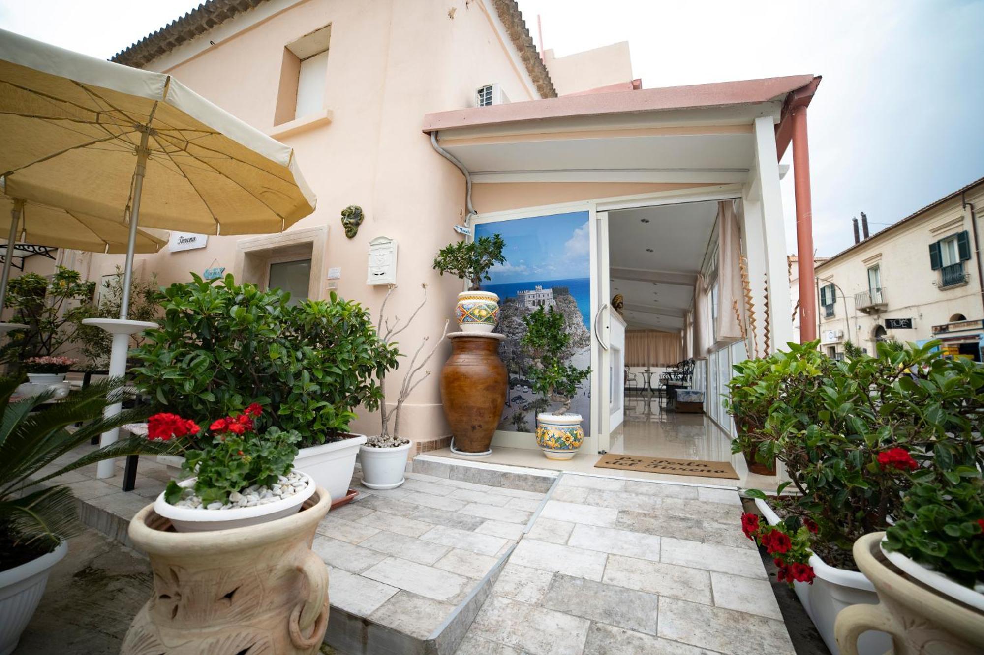 La Perla Del Tirreno Bed & Breakfast Tropea Dış mekan fotoğraf